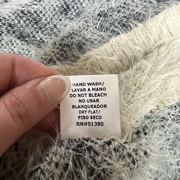 Cream/black Aztec pattern sweater - Picture 2 of 6